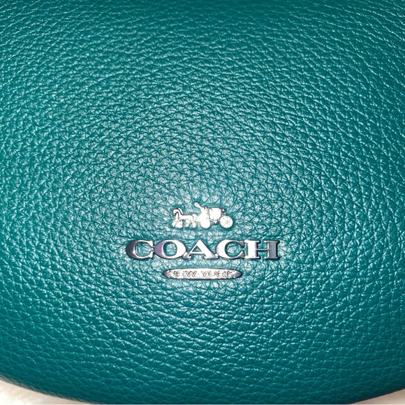 Coach - Picture 7 of 13